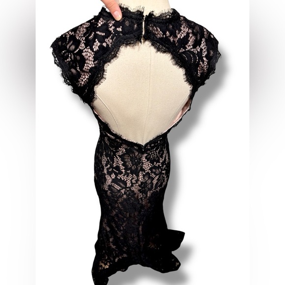 Betsy & Adam Elegant Black Lace High Neck Maxi Dress Evening Gown Size 4 - Picture 7 of 10